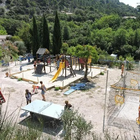 Mobil Confortable Avec Accès Handicapé à - Api-1-52-437 Parque de Campismo Venterol (Drome)